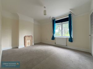 Bedroom- click for photo gallery
